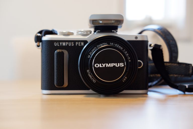 オリンパス OLYMPUS-PEN W E.Zuiko-W ブラック ジャンク Olympus Pen W (Wide) Half Frame 35mm Film Camera with Original